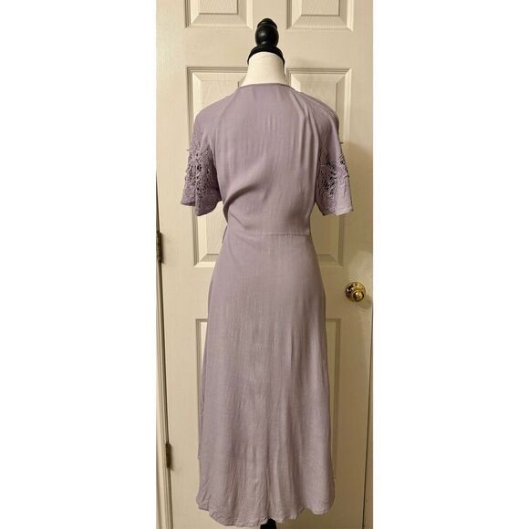 Astr The Label Embroidered  Flutter Sleeve Crochet Short Sleeve Wrap Midi Dress - Picture 5 of 11